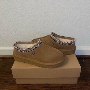 NIB Ugg Tasman Slippers in Chestnut